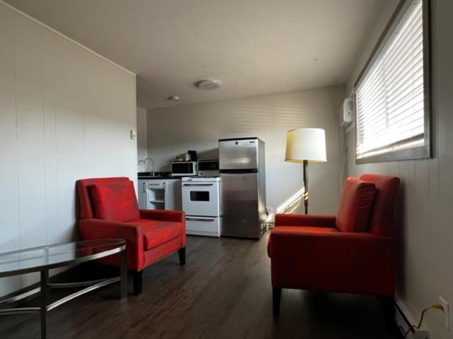 Super 8 By Wyndham Penticton Motel Dış mekan fotoğraf