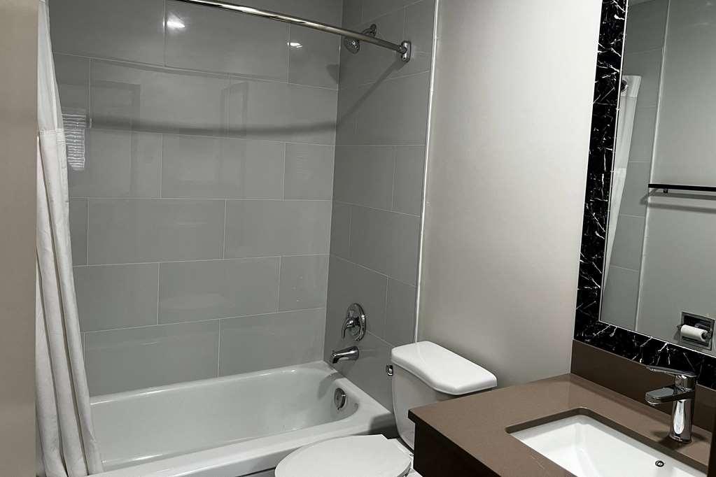 Super 8 By Wyndham Penticton Motel Dış mekan fotoğraf